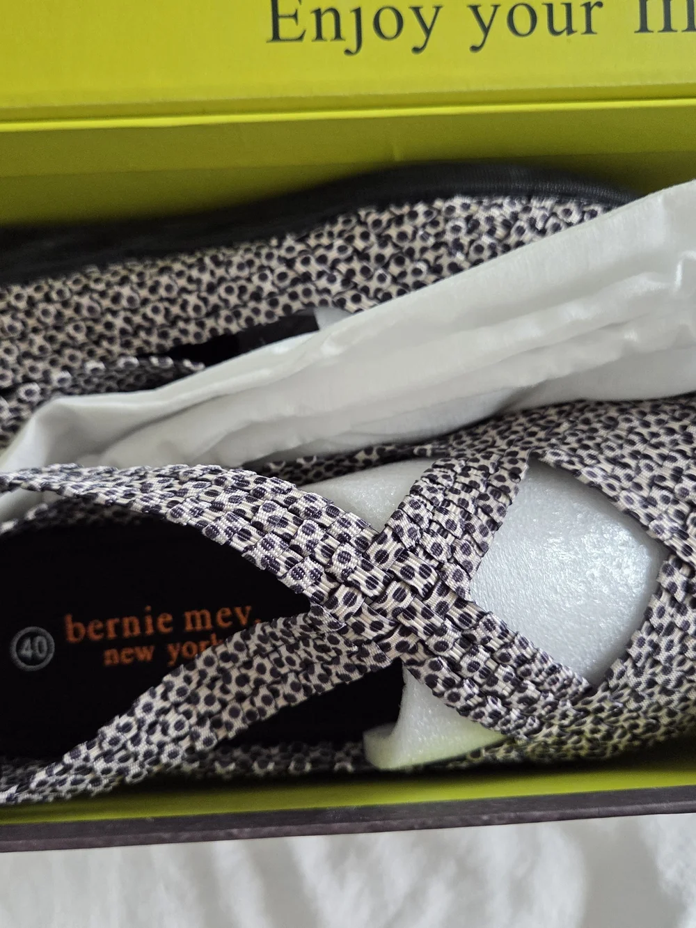 bernie mev. Print Wedge Mary Janes in Black and Cream